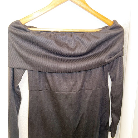 GOODNIGHT MACAROON Noelle Long Sleeve Off-Shoulder Ribbed bodycon Dress SZ:M - Picture 3 of 6